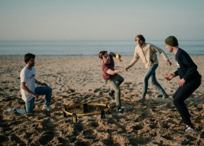 Spikeball on the beach. Taken by the amazing @thibault.feyaerts (https://thibaultfeyaerts.com/)